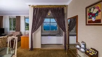 Otel L'etoile 4*