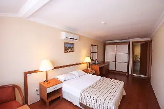 L'etoile Otel 4*